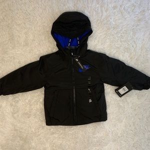 Nike coat size 3t